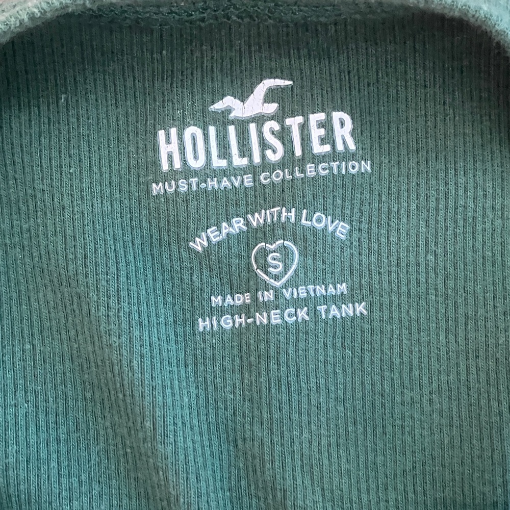 Hollister Dark Green Ribbed Crop Tank - Picture 2 of 2